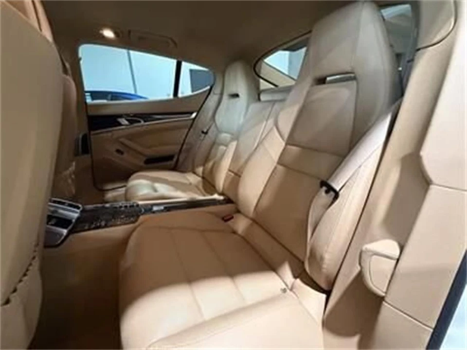 2016 Porsche 970 Panamera - Image 16 of 19