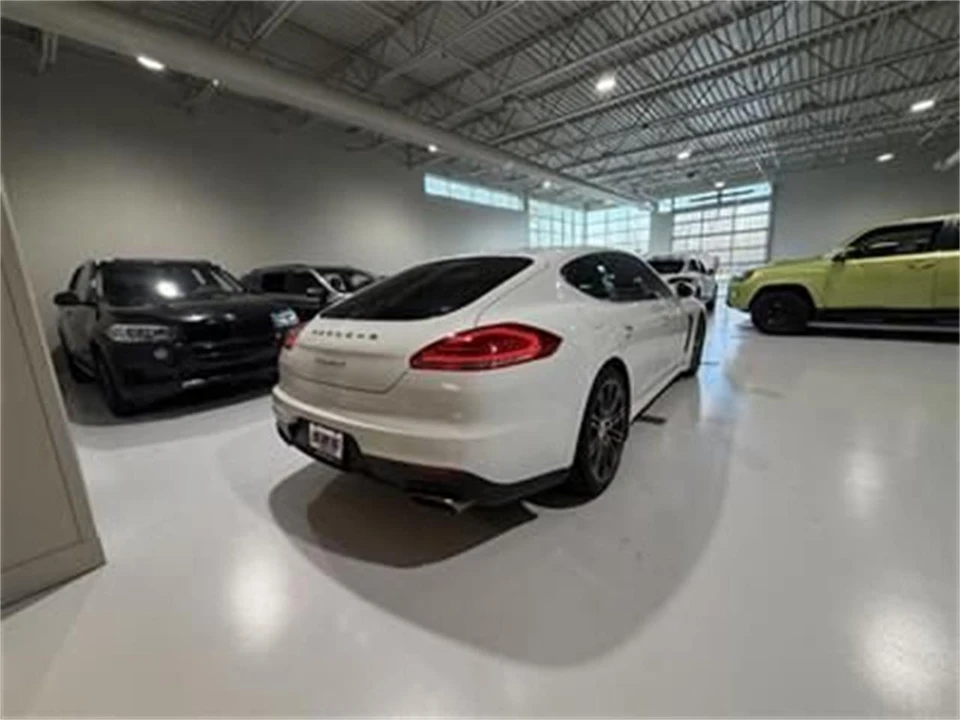 2016 Porsche 970 Panamera - Image 8 of 19