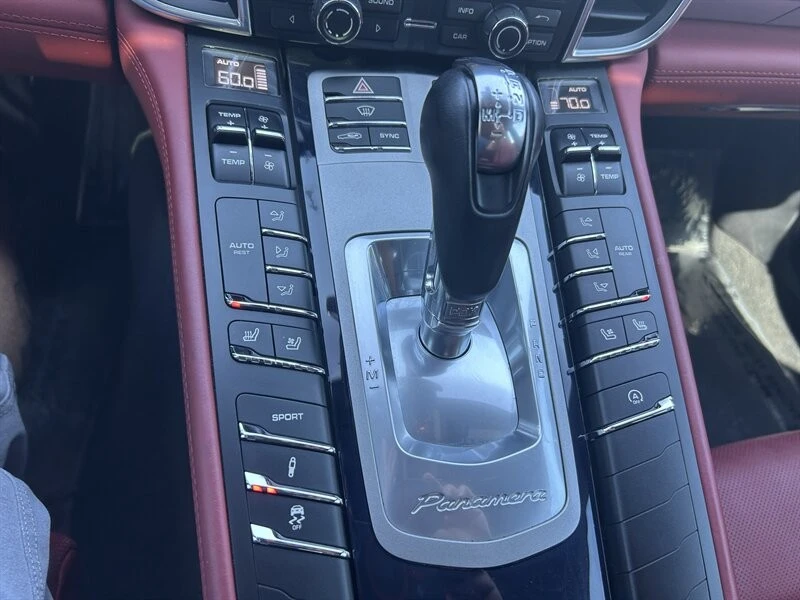 2016 Porsche Panamera - Image 25 of 31