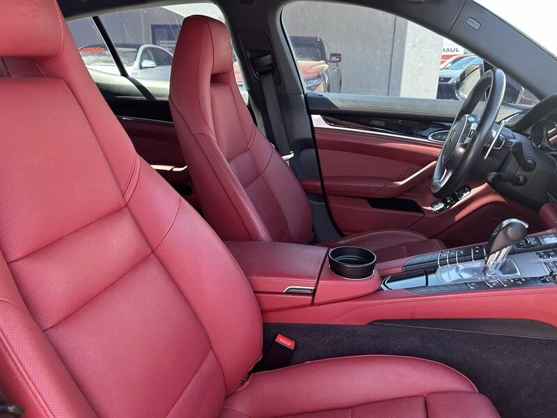 2016 Porsche Panamera - Image 22 of 31