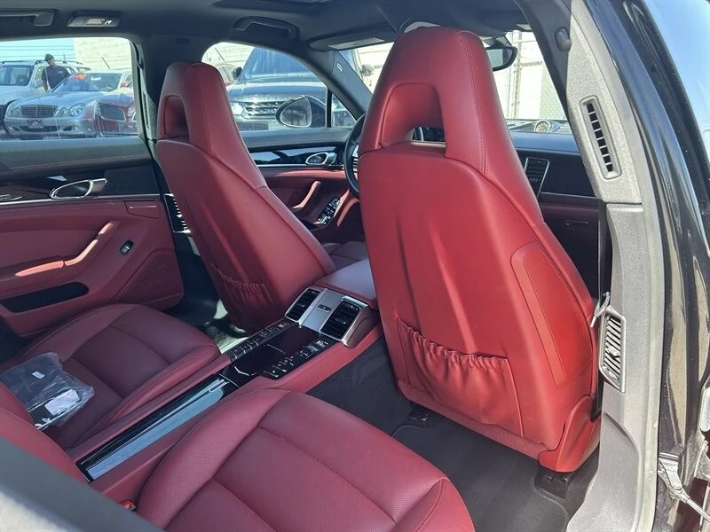 2016 Porsche Panamera - Image 19 of 31