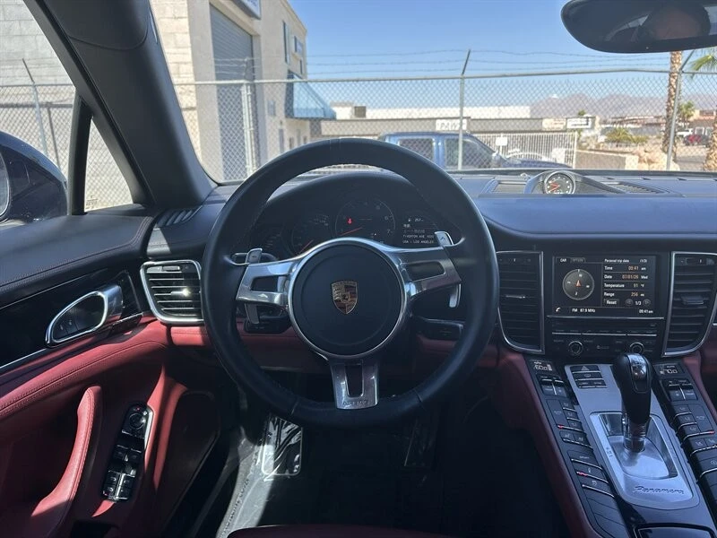 2016 Porsche Panamera - Image 13 of 31