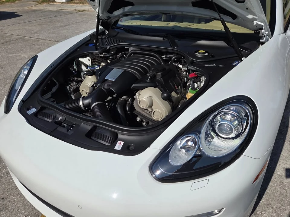 2016 Porsche Panamera - Image 9 of 20