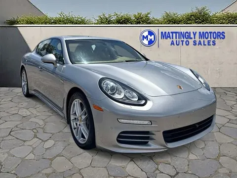 2016 Porsche Panamera 4