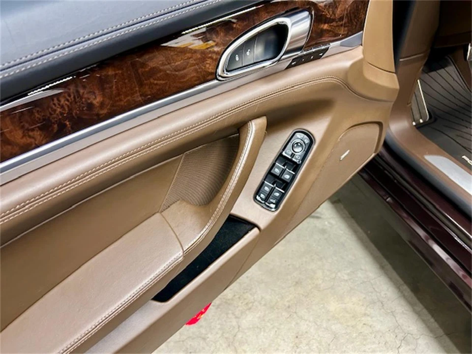 2016 Porsche Panamera - Image 15 of 31