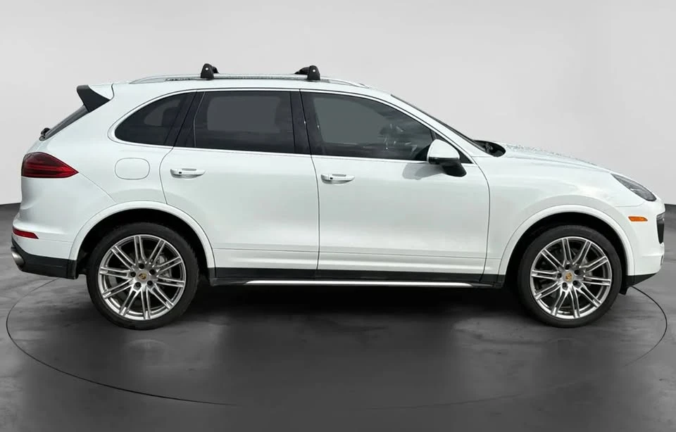 2016 Porsche 958 Cayenne S - Image 6 of 13