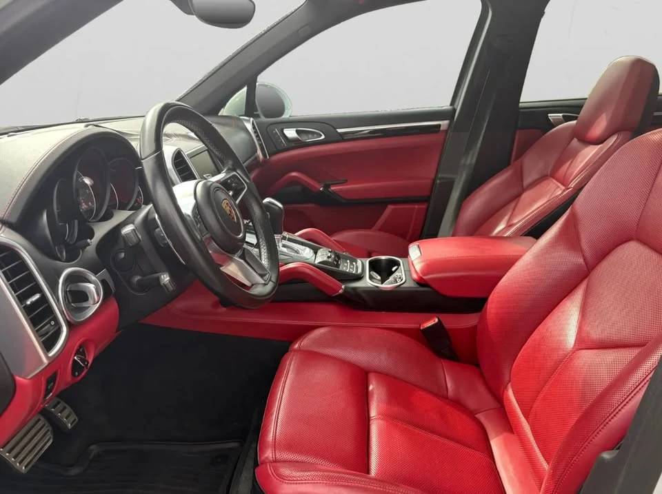 2016 Porsche 958 Cayenne S - Image 9 of 13