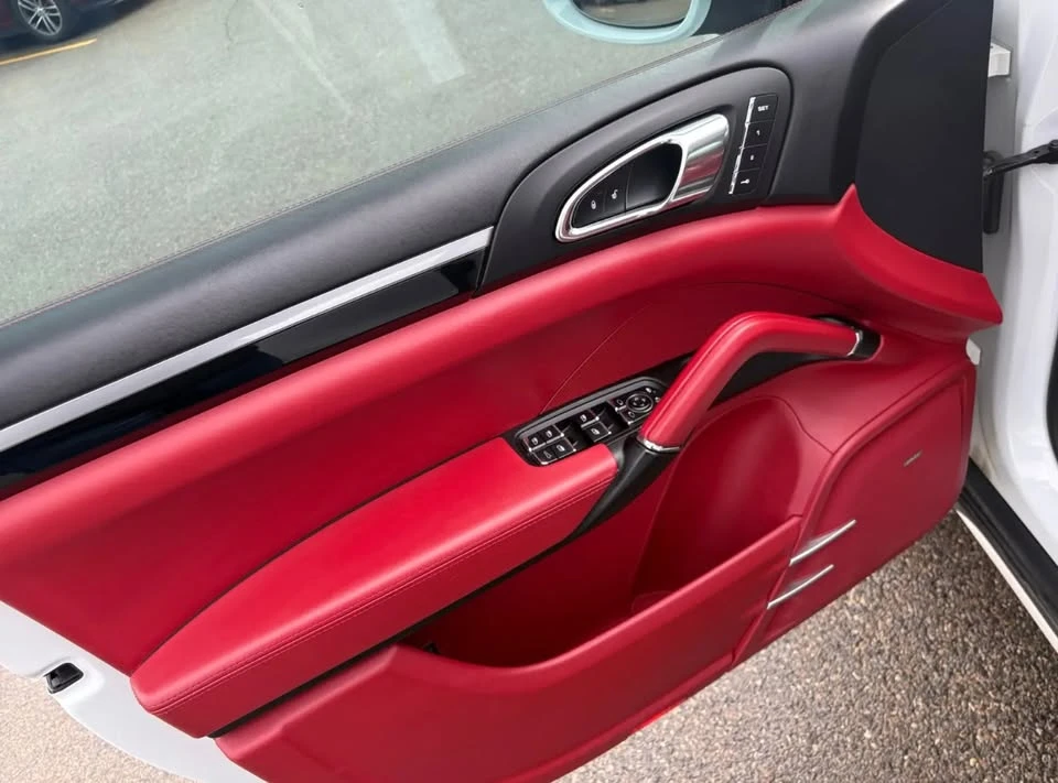 2016 Porsche 958 Cayenne S - Image 10 of 13