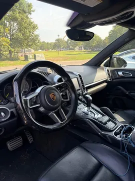 2016 Porsche 958 Cayenne - Image 4 of 14