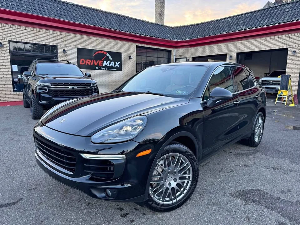 2016 Porsche 958 Cayenne S - Image 1 of 20