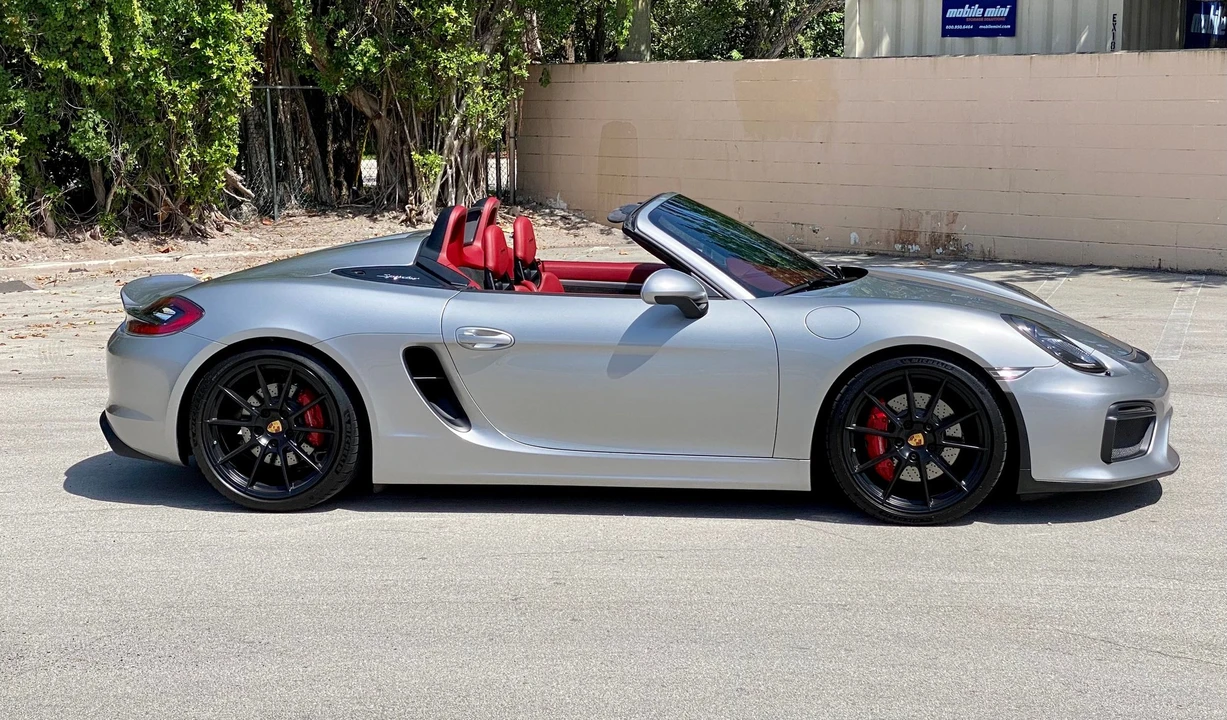 2016 Porsche 981 Boxster Spyder - Image 2 of 26