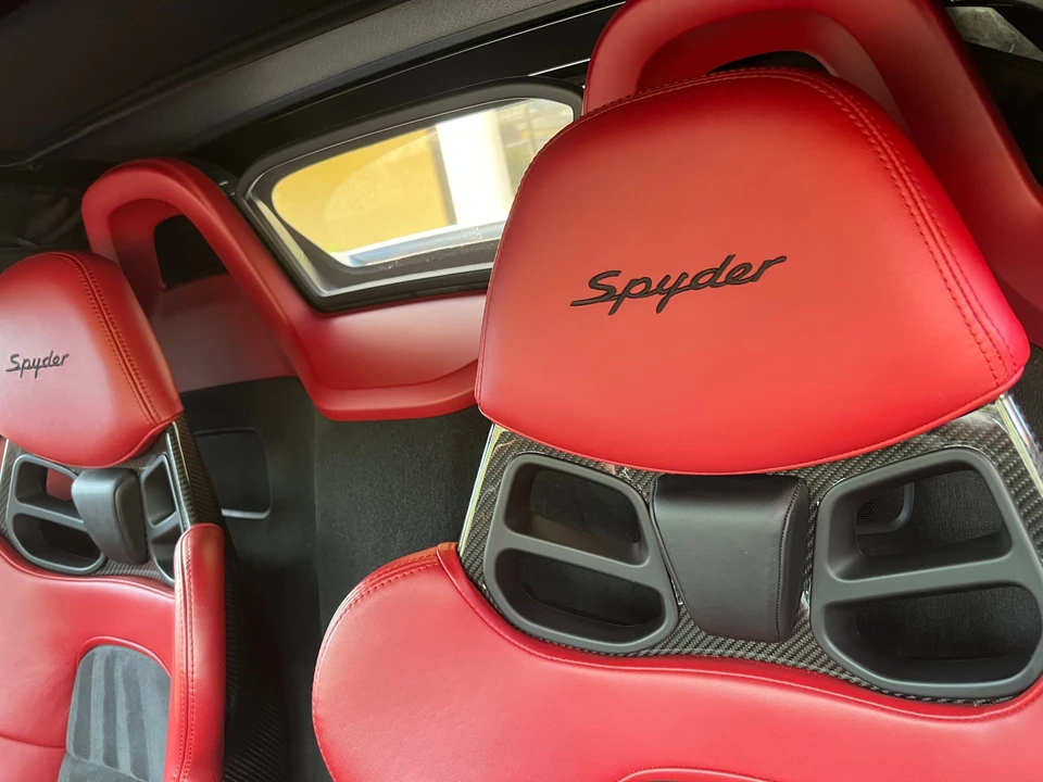2016 Porsche 981 Boxster Spyder - Image 16 of 26
