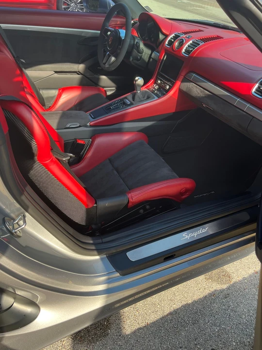 2016 Porsche 981 Boxster Spyder - Image 7 of 26