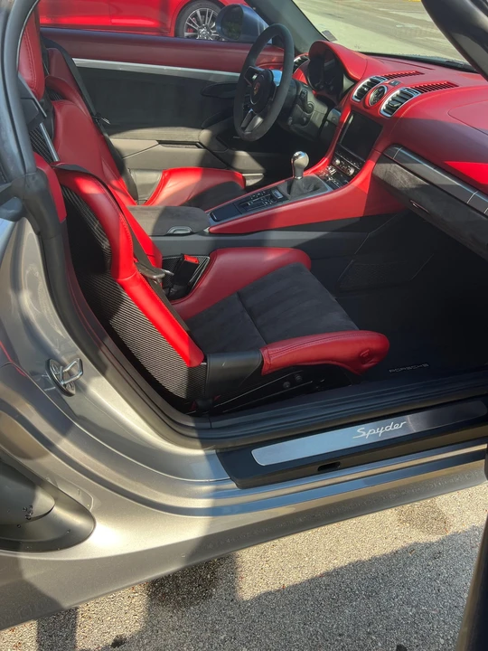 2016 Porsche 981 Boxster Spyder - Image 8 of 26
