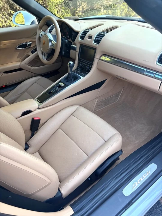 2016 Porsche 981 Boxster - Image 16 of 20