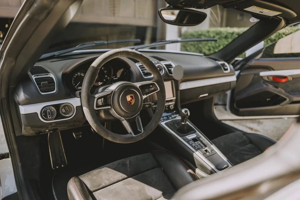 2016 Porsche 981 Boxster Spyder - Image 10 of 19