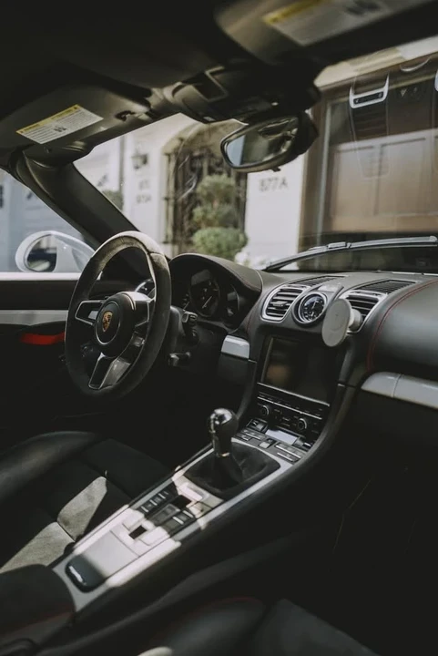 2016 Porsche 981 Boxster Spyder - Image 11 of 19