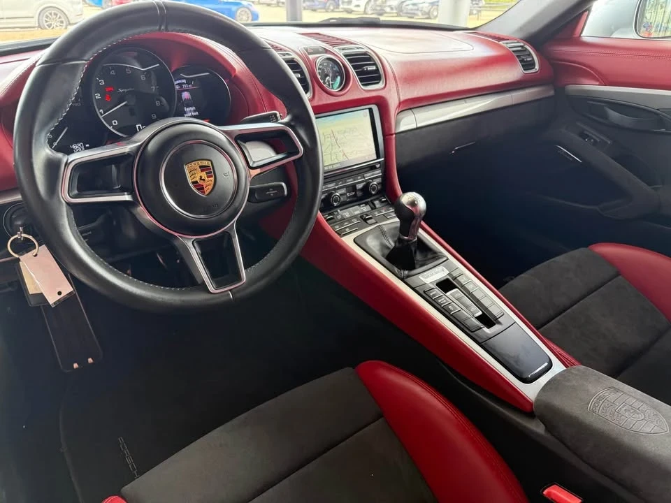 2016 Porsche 981 Boxster Spyder - Image 6 of 10