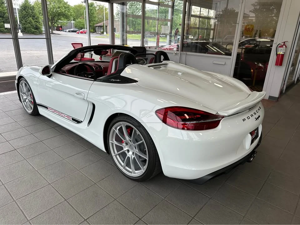 2016 Porsche 981 Boxster Spyder - Image 8 of 12