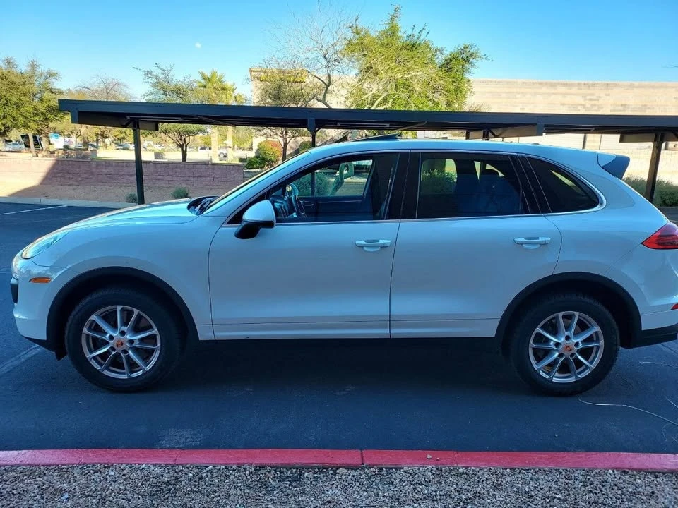 2016 Porsche 958 Cayenne - Image 12 of 20