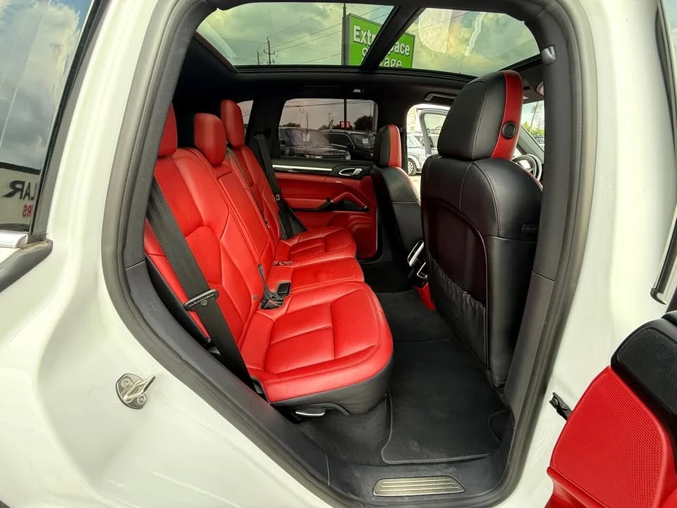 2016 Porsche 958 Cayenne - Image 13 of 20