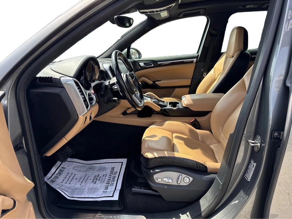 2016 Porsche 958 Cayenne - Image 9 of 20
