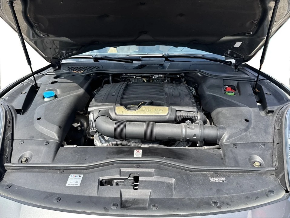 2016 Porsche 958 Cayenne - Image 11 of 20
