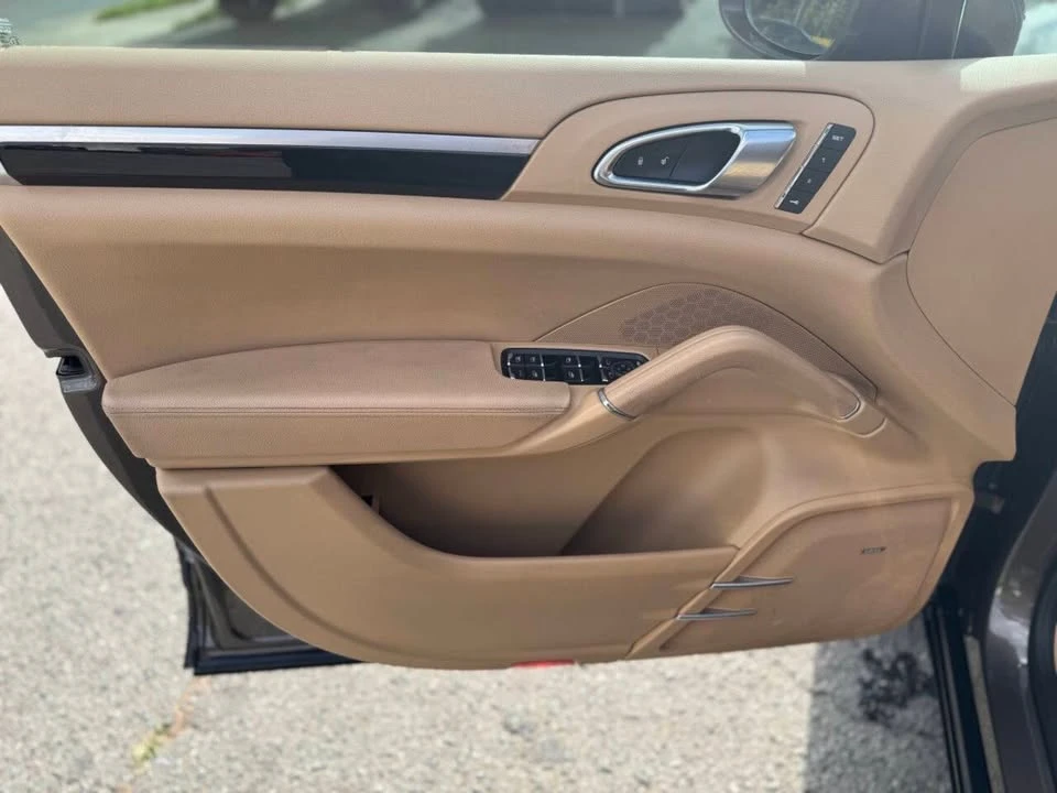 2016 Porsche 958 Cayenne - Image 10 of 20