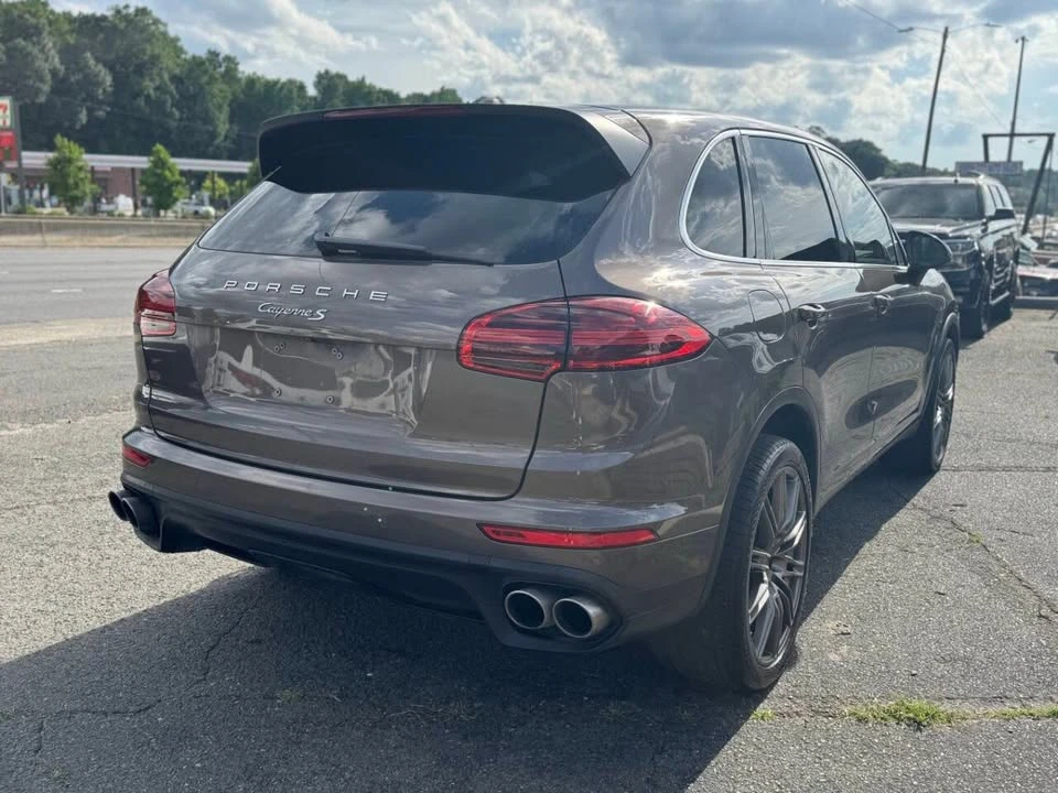 2016 Porsche 958 Cayenne - Image 7 of 20