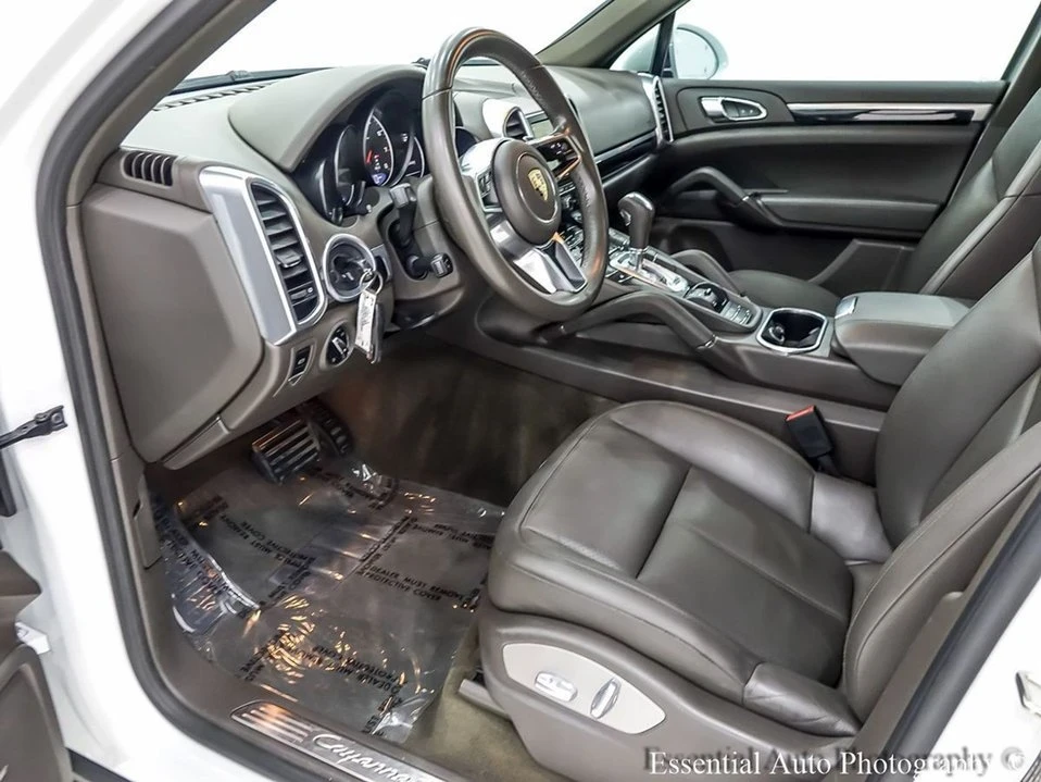 2016 Porsche 958 Cayenne - Image 16 of 19