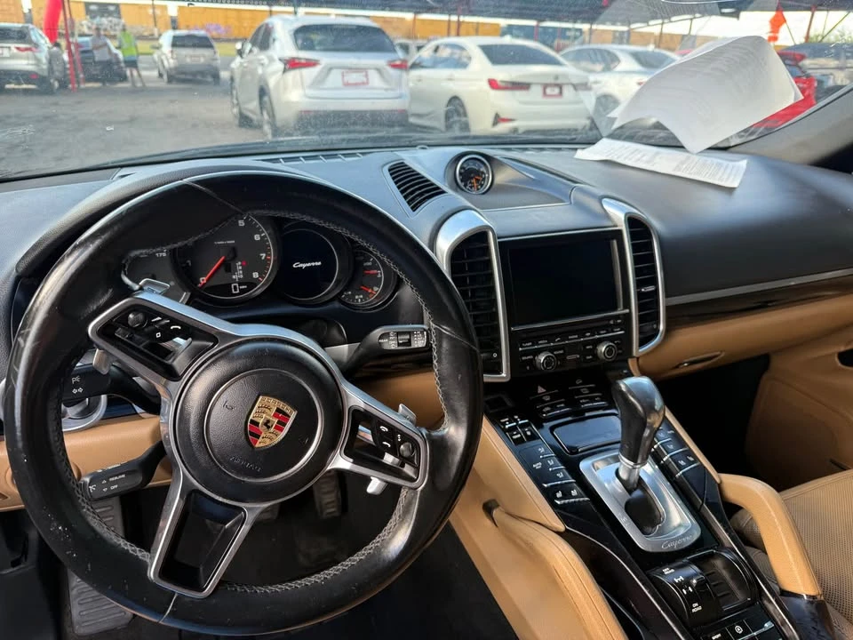 2016 Porsche 958 Cayenne - Image 7 of 8