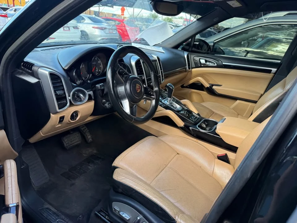 2016 Porsche 958 Cayenne - Image 6 of 8