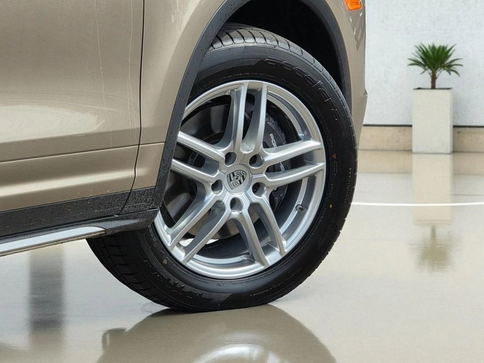 2016 Porsche 958 Cayenne - Image 7 of 19