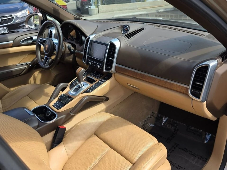 2016 Porsche 958 Cayenne - Image 8 of 19