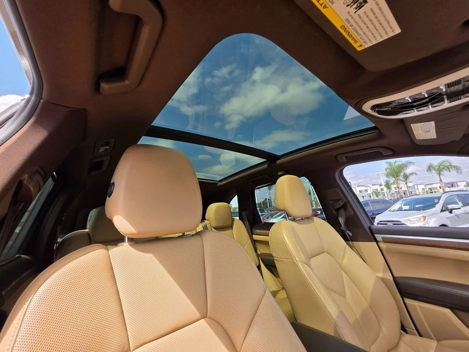 2016 Porsche 958 Cayenne - Image 11 of 19