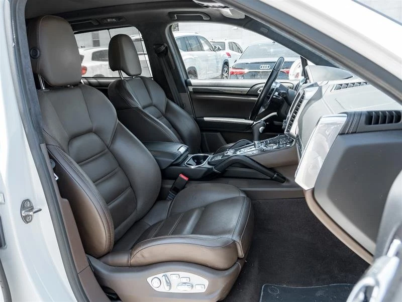 2016 Porsche 958 Cayenne Turbo - Image 5 of 9