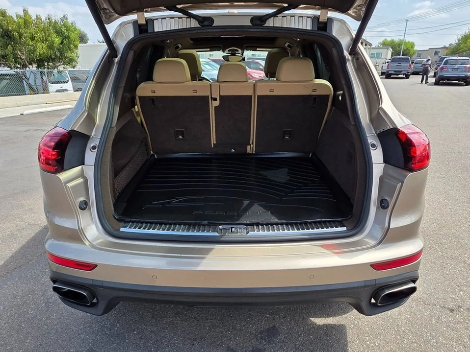 2016 Porsche 958 Cayenne - Image 13 of 19