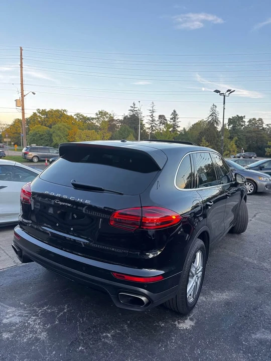 2016 Porsche 958 Cayenne - Image 8 of 19