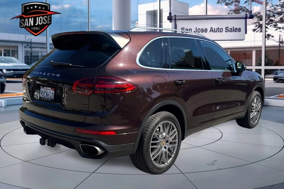 2016 Porsche 958 Cayenne - Image 4 of 18