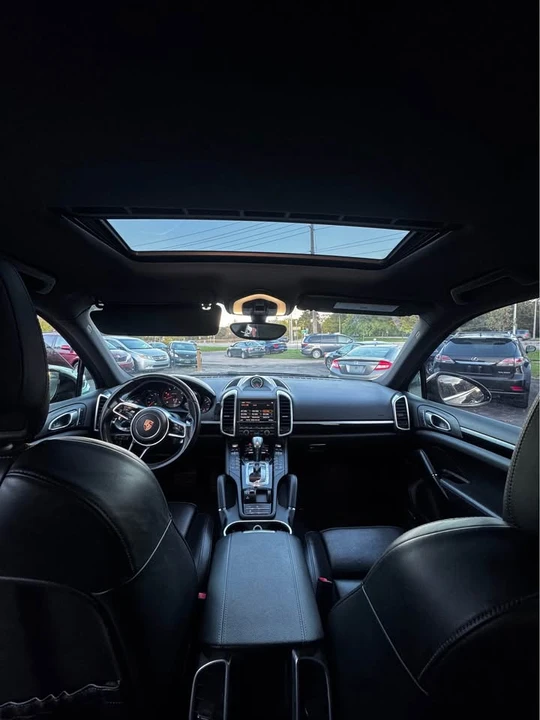 2016 Porsche 958 Cayenne - Image 18 of 19