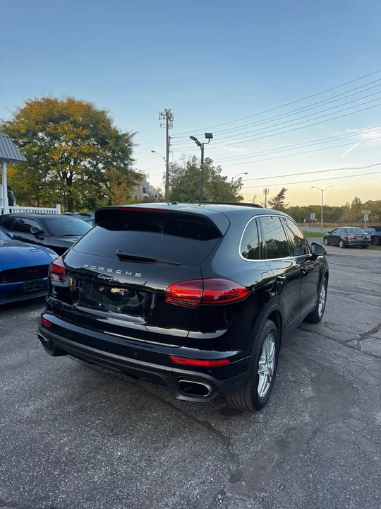 2016 Porsche 958 Cayenne - Image 10 of 19