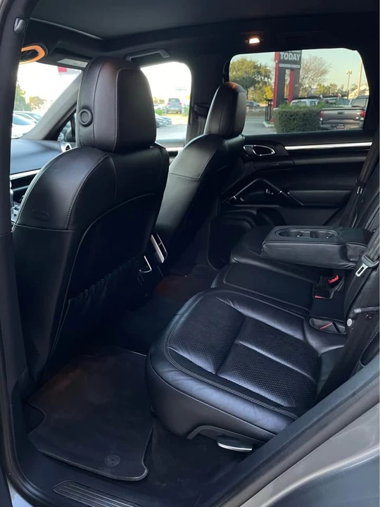 2016 Porsche 958 Cayenne - Image 4 of 16
