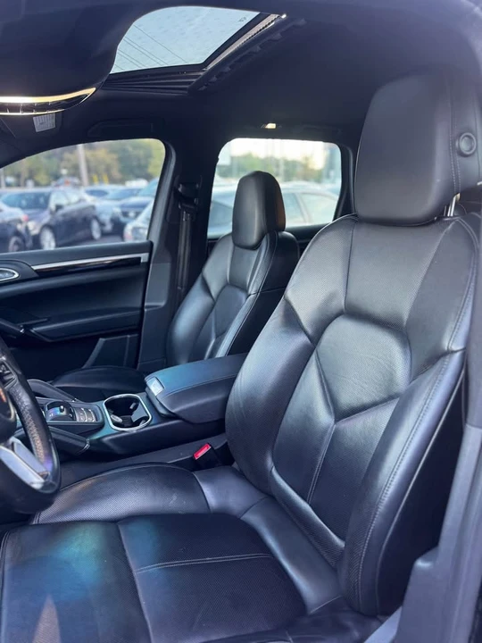 2016 Porsche 958 Cayenne - Image 17 of 19