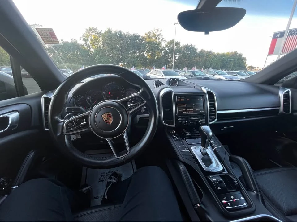 2016 Porsche 958 Cayenne - Image 2 of 16