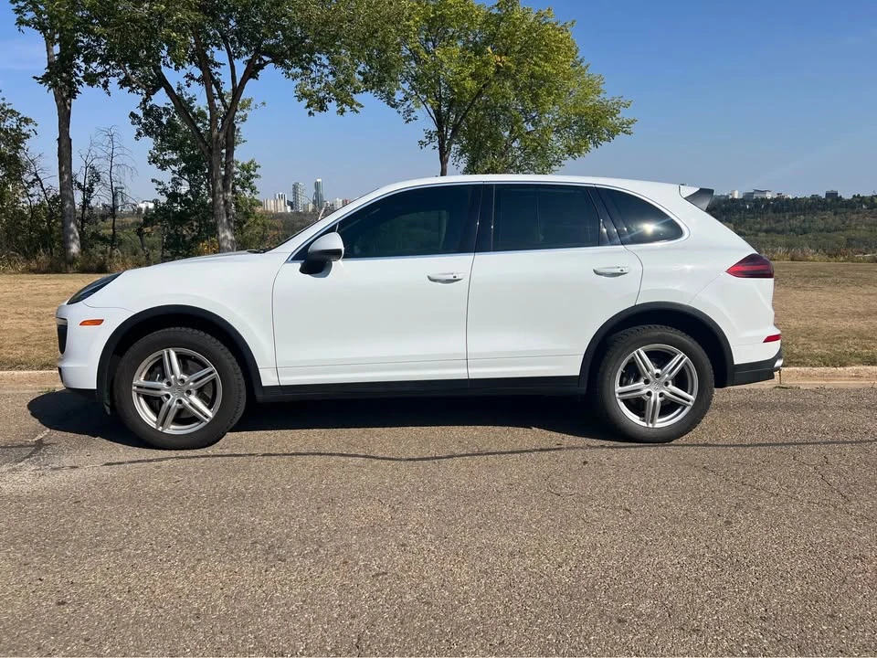 2016 Porsche 958 Cayenne - Image 3 of 12