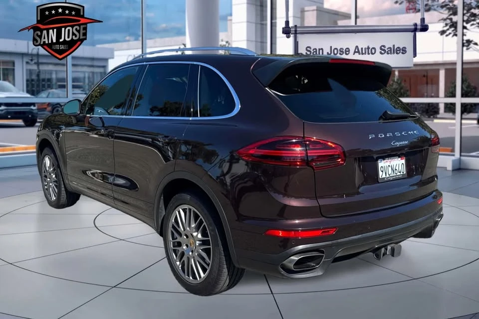 2016 Porsche 958 Cayenne - Image 2 of 18
