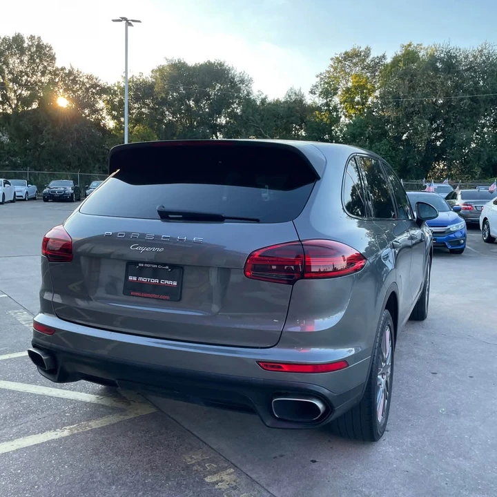 2016 Porsche 958 Cayenne - Image 10 of 16