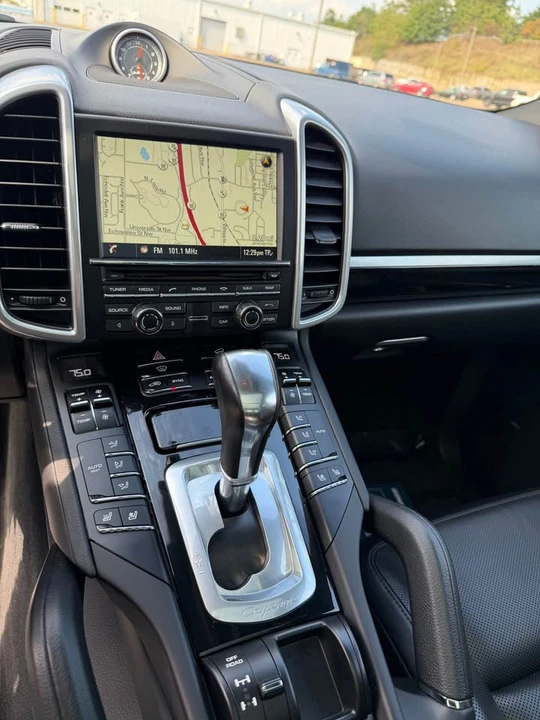 2016 Porsche 958 Cayenne - Image 12 of 15
