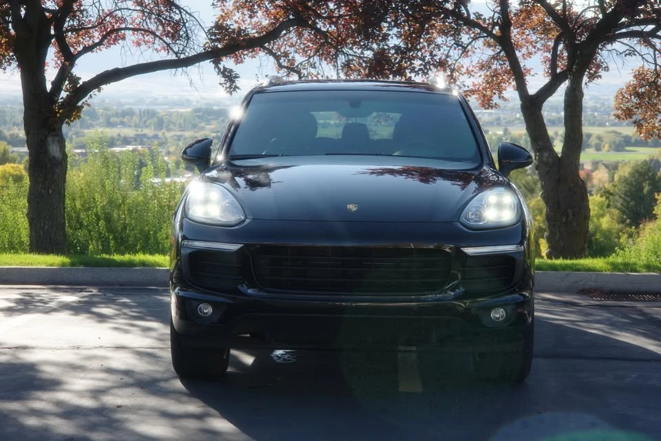 2016 Porsche 958 Cayenne - Image 18 of 19