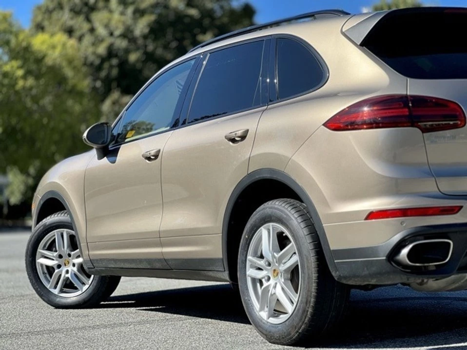 2016 Porsche 958 Cayenne - Image 9 of 19